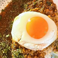 カリーのトッピング・目玉焼き